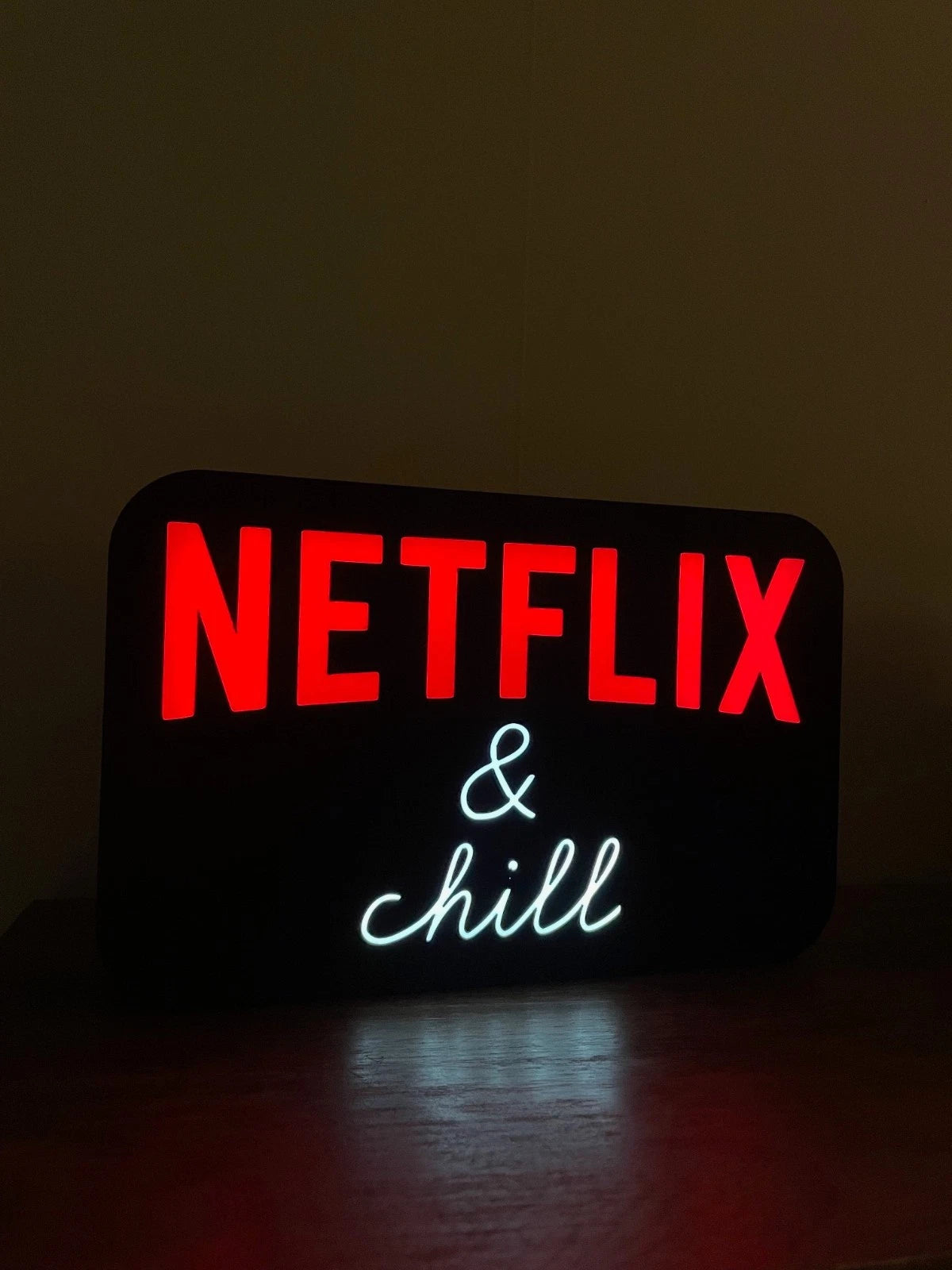 Netflix & Chill LED Lightbox Sign USB Powered - Gift Mancave Cinema Room
