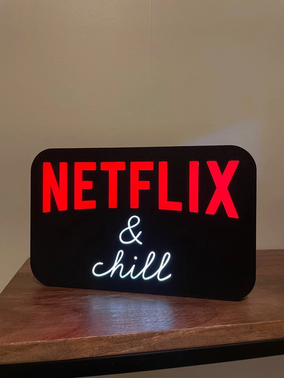 Netflix & Chill LED Lightbox Sign USB Powered - Gift Mancave Cinema Room