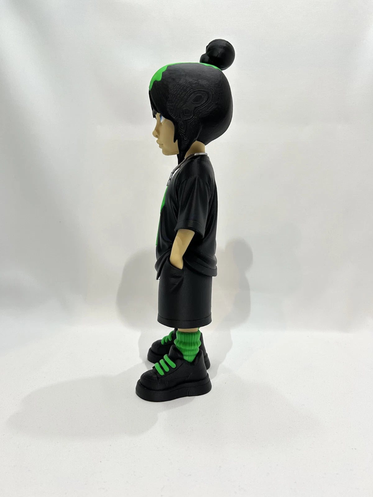 Billie Eilish – Music Icon 3D Print Ornament 30cm Movie Music Fan Gift