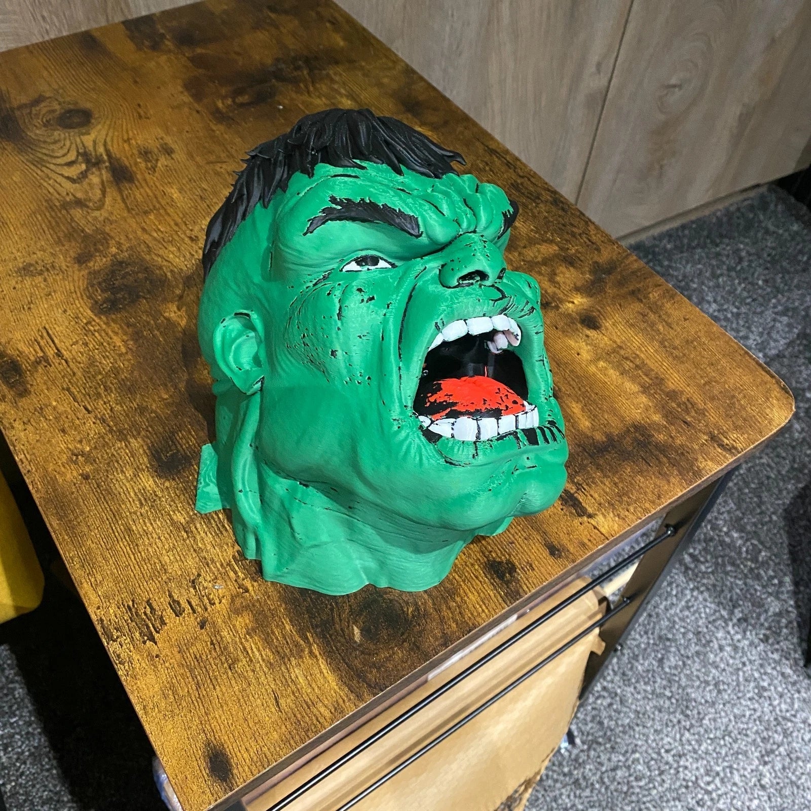 Incredible HULK LIFE SIZE BUST Head MARVEL Wall Mount or Freestanding