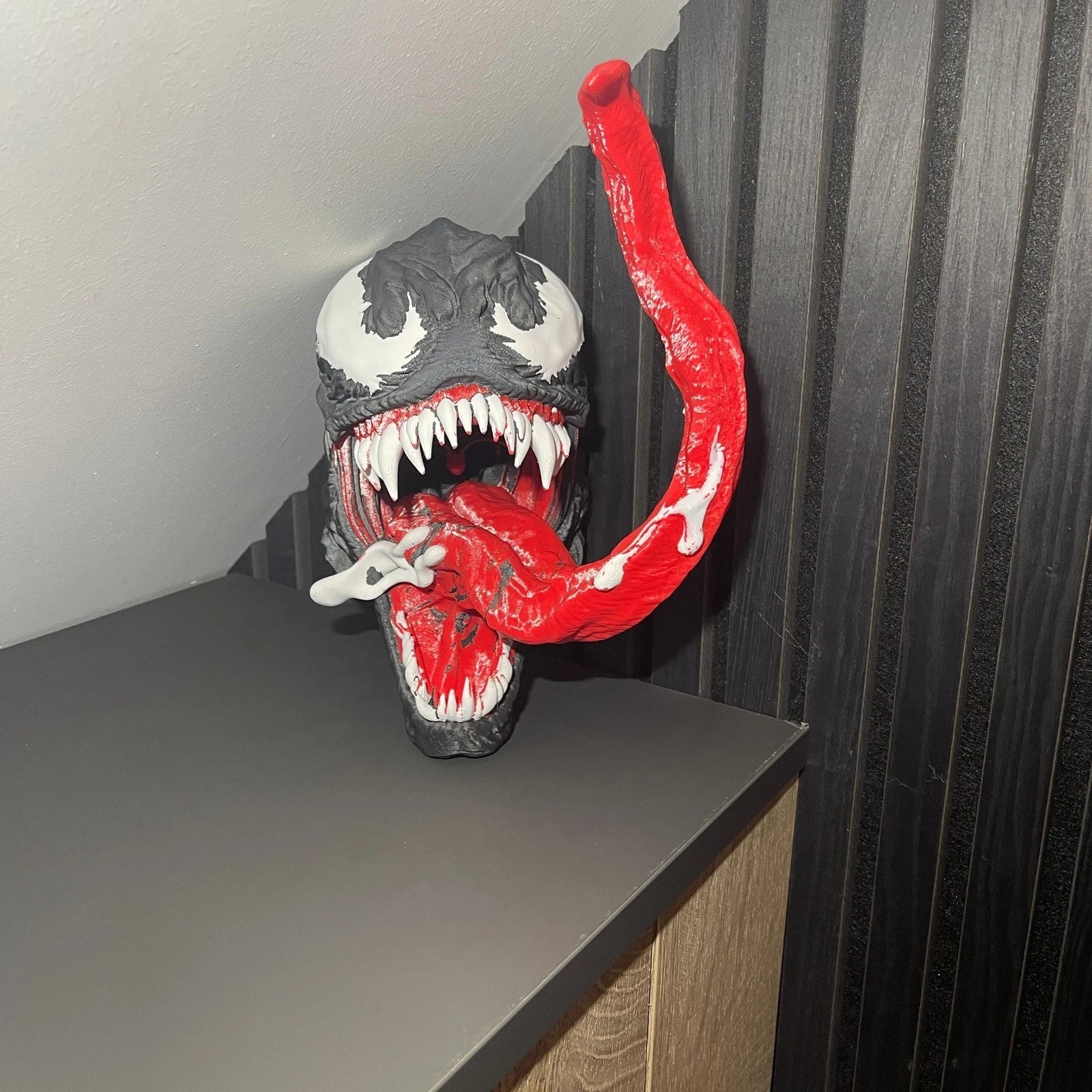 Venom Head Bust, Freestanding or wall mounted